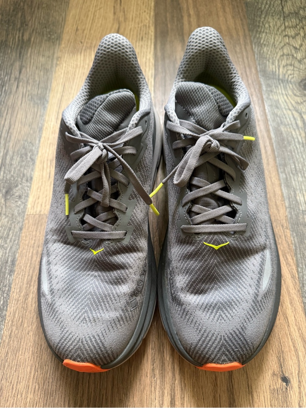 Hoka Clifton 9 Gore-Tex Running Shoe Men’s Size 12 Asphalt Grey/Gravel - Picture 5 of 10